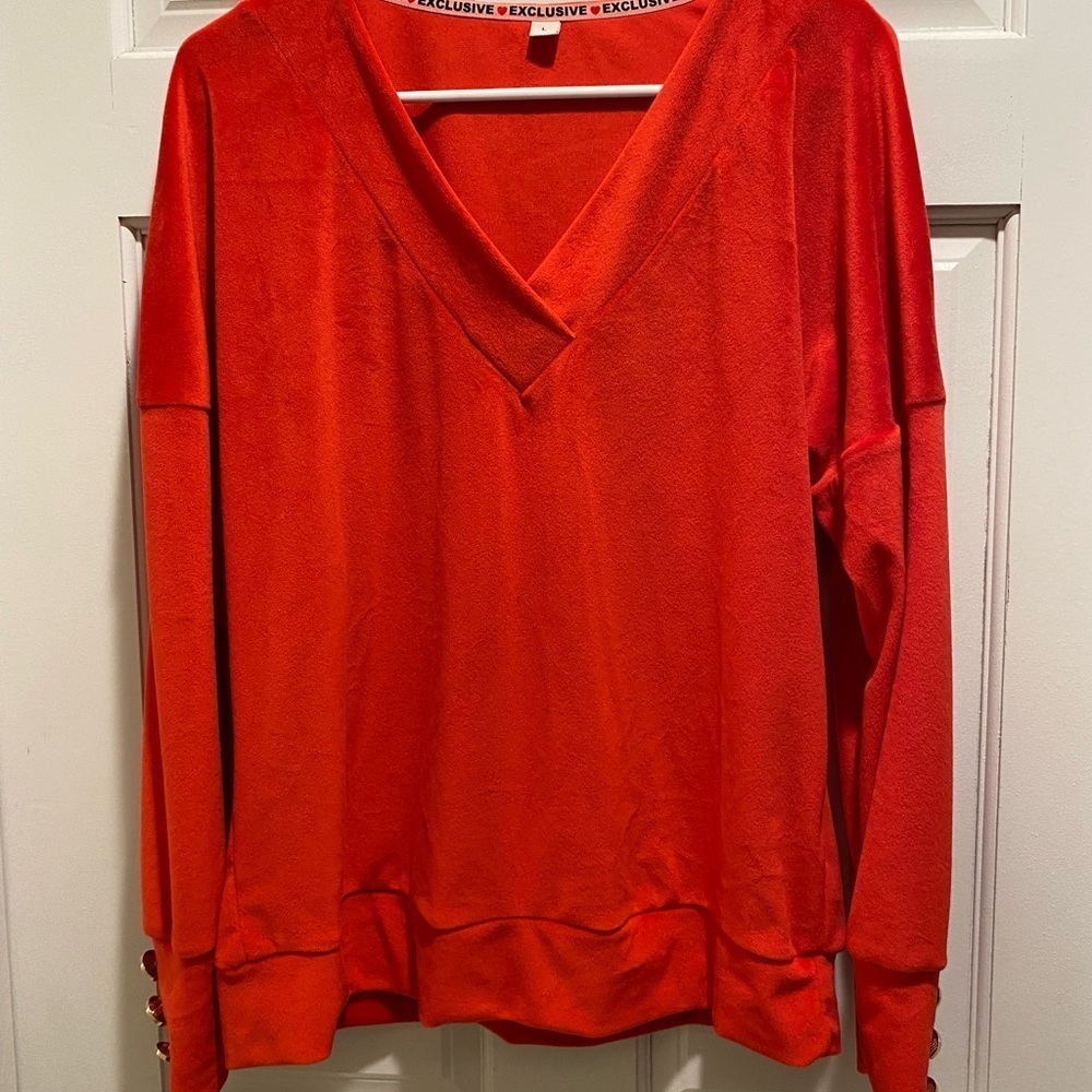 💁♀️🙋♀️Exclusive Women's Red V-Neck Sweater